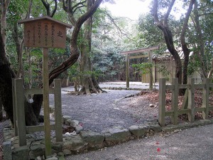 粟皇子神社07